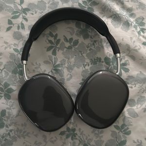 Good Condition P9 Headphones